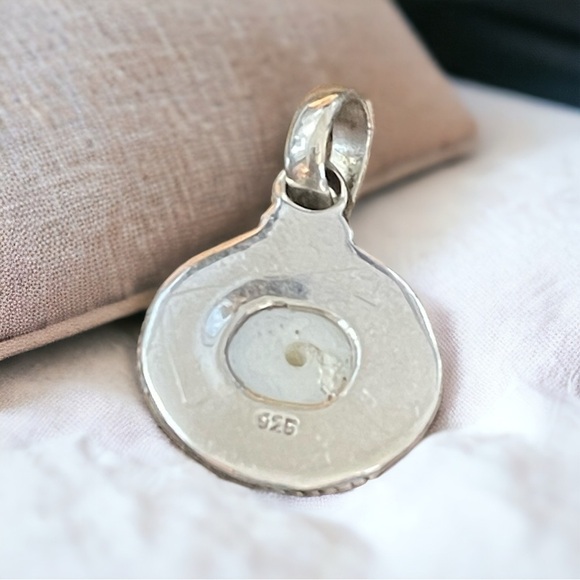 Natural Pearl Sterling Silver Pendant - Picture 4 of 5